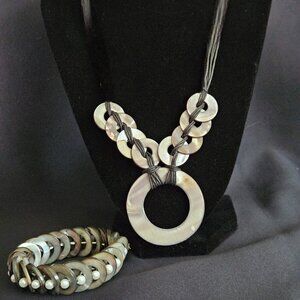 Vintage Mother of Pearl Necklace and Bracelet Set
